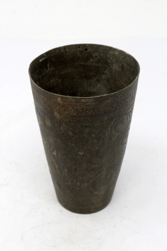 Vidrio Lassi niquelado de latón forjado fino antiguo de la India del norte coleccionable Foto 1 de 4