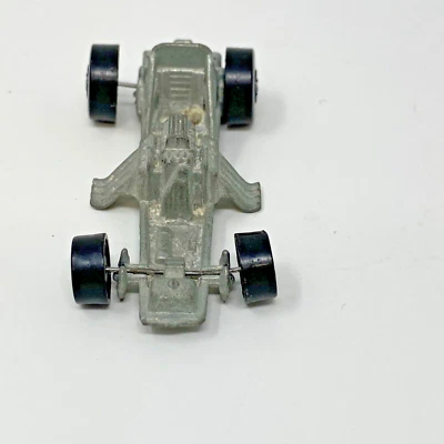 1977 风火轮 Redline 滑稽汽车底盘底座框架 — 第 1/4 张图片