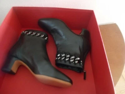 Botas de tornozelo Valentino Garavani corrente 50 mm salto bloco 35 EUA 5 novas na caixa US$ 1325 - Imagem 1 de 4