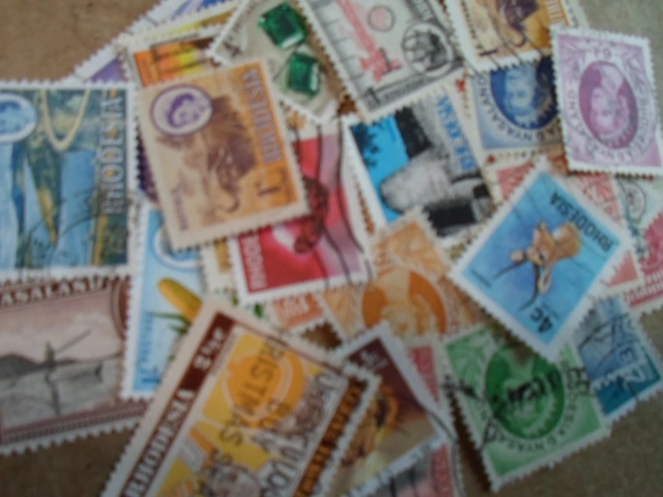 Lote de colección 35 sellos diferentes de Rodesia / Nisalandia / Norte / Sur Foto 1 de 1