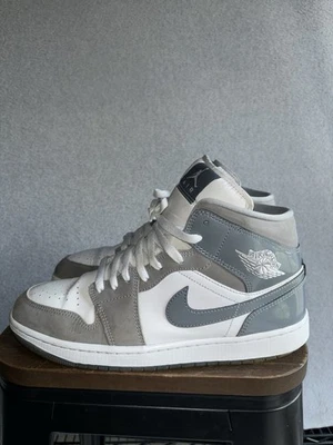 Nike Air Jordan 1 Mid SE Blanco Medio Gris Fresco Zapatos HF3216-100 Para Hombres Talla 10 Foto 1 de 4