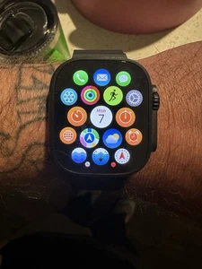 apple watch ultra 2 used but new condition - Photo 1 sur 5