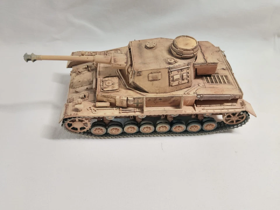 PANZER IV 1/35 COSTRUITO COME DA FOTO - Immagine 1 di 3