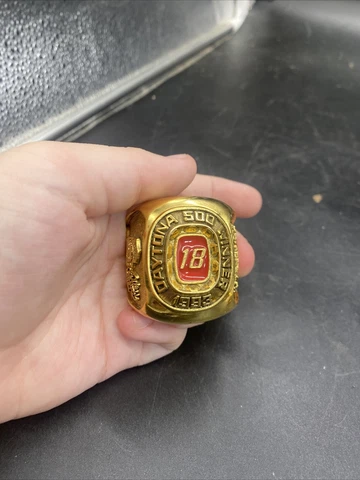 NASCAR Dale Jarrett #18 Oversized Huge Ring Banquet Paperweight. Free Shipping! Cover