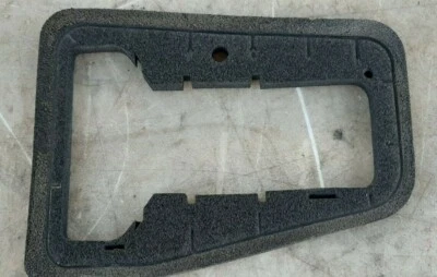 Junta de montaje de freno luz trasera derecha pasajero Volkswagen Passat 98-01 Foto 1 de 4