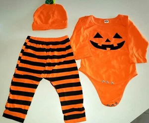 bebé niño niña NUEVO NUEVO SIN ETIQUETAS HALLOWEEN CONJUNTO DE 3 PIEZAS parte inferior a presión PANTALONES SUPERIORES SOMBRERO rayas bomba - Imagen 1 de 1