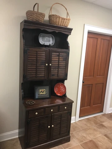 Vintage Ethan Allen Antiqued Pine Hutch Cabinet w/ Old Tavern Finish Cover