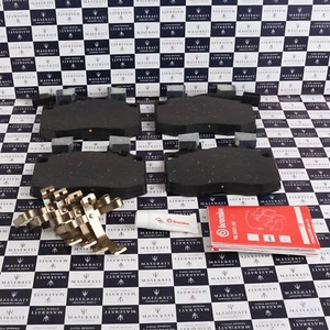 Maserati Kit Front Brake Pads Ece M182 Mhev 673011098 - Picture 1 of 3