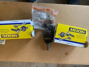 2005-2007 Jeep Liberty Front Lower Ball Joints left and right - Picture 1 of 1