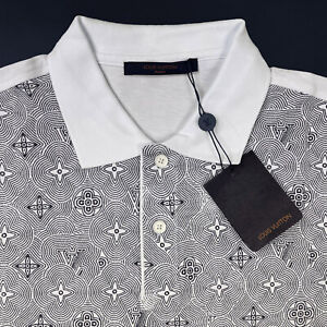 Louis Vuitton Short Sleeve Regular Size T-Shirts for Men for sale 