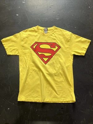 Camiseta de Colección 2004 Superman L DC Comics Logo Camiseta Y2K Rojo Pecho Negro Contorno EE. UU. Foto 1 de 4