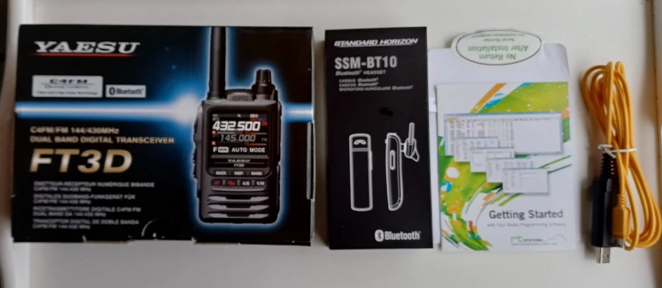 YAESU FT3D FM 144/430 MHz Dual Band Digital Transceive mit umfangreichem Zubehör - Bild 1 von 3