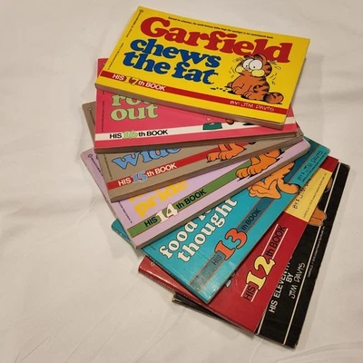7 Vintage Garfield Comic Strips 1st Edition Books 11-17 Acceptable To Good Cond. - Image 1 of 4