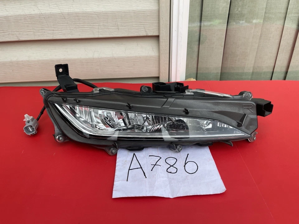 LEXUS RX RX350 RX450 2020-2022 BASE F SPORT derecho derecho diestro LED antiniebla lámpara OEM 786 Foto 1 de 4
