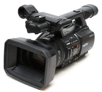 Sony HVR-Z5E PAL HDV 1080i DV CAM MINI DV Video Camcorder,black - Image 1 of 2
