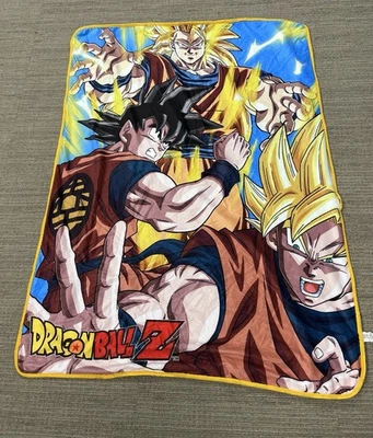 Manta Dragon Ball Z Goku Saiyan Forms Foto 1 de 4