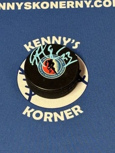 Hockey Hall Of Famer, Patrick Roy Autographed Hall Of Fame Puck - Picture 1 of 2