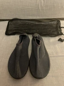 Decathlon Water Shoes SIZE 36 / 37 (US 3.5-4.5) Snorkeling Wading Kayaking Beach - Picture 1 of 7