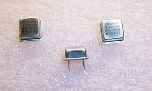 QTY (10) 4 Mhz 1/2 SIZE CRYSTAL OSCILLATORS 5V HCMOS CO12100-4.0000MHz RALTRON - Picture 1 of 1