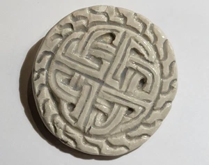 Celtic Knot Brooch Handcrafted Glazed Pottery Pin Rustic - Picture 1 of 4