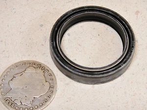 MOTO GUZZI NOS SELLO DE HORQUILLA DELANTERA (TUBO DE HORQUILLA DE 45 mm) 98-08 V11 1100 03530526 - Imagen 1 de 1
