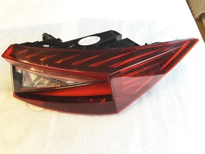 Luz trasera LED Skoda ENYAQ IV a partir de 2020-2022 5LA945208A luz trasera derecha - Imagen 1 de 9