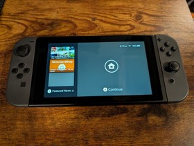 Nintendo Switch Handheld Console w/ dock and case- Gray Joy-Cons - Great Condit.