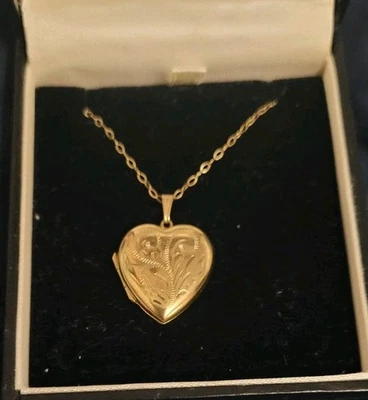 Collar medallón 9ct inscrito te amaré más mañana que hoy 3,12 g Foto 1 de 4