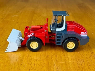 VINTAGE O&K L35 Wheel Loader By SIKU Die-cast 1:50 Scale Model Red/Gray Tractor - Image 1 of 4