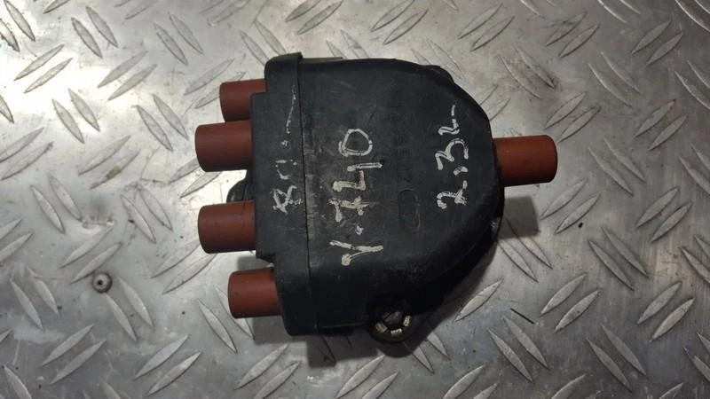 Tapa de distribuidor Volvo 740 1990 1235522382, original #164693-77 Foto 1 de 1