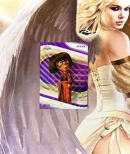 EDNA MODE LOS INCREÍBLES 2025 TOPPS CROMO DISNEY REFRACTOR ONDA PÚRPURA SP/75 - Imagen 1 de 3