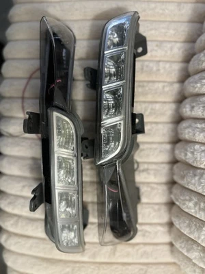 Juego de luces antiniebla para parachoques delantero izquierdo y derecho Nissan 370z OEM Foto 1 de 4