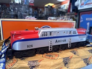 LIONEL TRAINS #6-38522 AMTRAK GG-1 MOTOR ELÉCTRICO MODERNO PLATEADO/ROJO NUEVO OB RARO - Imagen 1 de 14