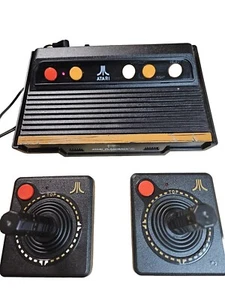 Console Atari Flashback 4, cavi e controller wireless - Foto 1 di 9