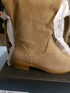 Shoedazzle Women's Flat Boots Ramona - Portabella Size 5.5 - Picture 1 of 13