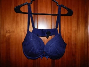 TORRID PUSHUP PLUNGE FULL COVERAGE BRA, UNDERWIRE, MEDIUM PAD, SIZE 38 D - Picture 1 of 3