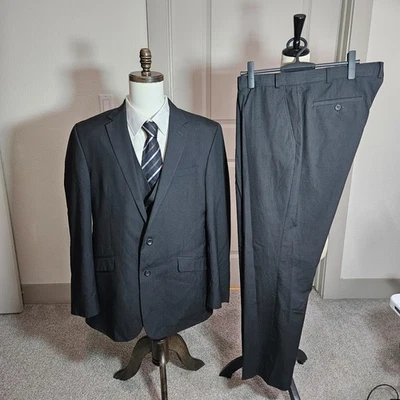 Kenneth Cole Unlisted 46L 3PC Traje Blazer Hombres Pantalones 40 x 32 Gris Negro Rayas Foto 1 de 4