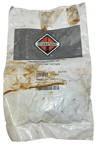 15 International Electrical Connector Wedge Locks 2007316C1 - Picture 1 of 2