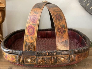 Large Chinese / Asian Woven Willow Basket ~ Hand Painted Bentwood Handles - Picture 1 of 6