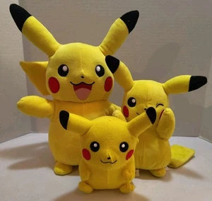 Nintendo Pokemon Pikachu Plüsch 3 Stück - Bild 1 von 16