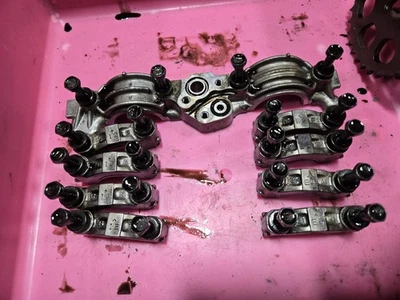 Tampas 2005-2023 Toyota Tacoma 2TRFE 2,7 litros ROLAMENTOS DE RETENÇÃO DE EIXO DE COMANDO - Imagem 1 de 4