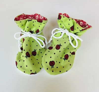 Ladybugs TV baby booties/soft sole shoes SIZE LARGE - Image 1 of 4