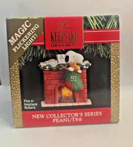 1991 HALLMARK KEEPSAKE MAGIC FLICKERING LIGHT ORNAMENT PEANUTS SNOOPY Blinking L - Picture 1 of 2