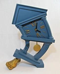 Reloj de Cuarzo Antartidee Surrealista Péndulo Abrigo Azul Italia / W. Alemania - Imagen 1 de 14