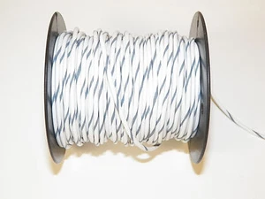 100 FOOT SPOOL 16 GAUGE GXL HI TEMP WIRE WHITE / GRAY STRIPE AUTOMOTIVE FEET - Picture 1 of 2