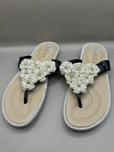 Bling Tan Black & White Thong Flip Flops Size 9 Floral Silver Accents W/Jewels - Picture 1 of 2