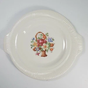 Vintage Ivory Stitch Style Floral Basket PP Handle Plate Salem China Co.USA - Imagen 1 de 9