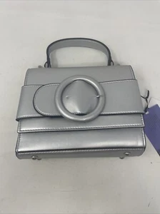 Future Col Small Elegant Silver Hand Purse Bag Fashion Crossbody Shoulder Strap - Picture 1 of 5