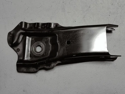 Soporte de subchasis del lado del pasajero delantero derecho Honda Civic 2017-2021 OEM Foto 1 de 4