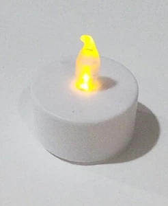  Batteriebetriebene flammenlose LED Teelicht Kerzen - 24 Stück - Bild 1 von 3